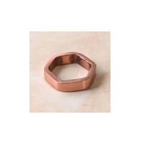 Anillo de servilleta de cobre de la mejor calidad, diseño de mesa triangular, anillo de servilleta de cobre sólido, diseño martillado, anillo de servilleta de cobre - Product Image 3