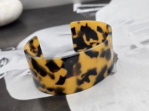 CORNE DE LUXE Bracelet en corne de vache de buffle naturelle fait à la main en gros bijoux de mode pour hommes et femmes - Product Image 4