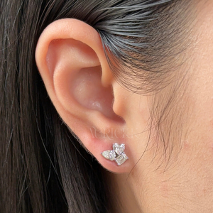 Pendientes de Moissanita con Corte Elegante Chapados en Oro de 14k para Bodas, Fiestas, Compromisos o Regalos - Product Image 1