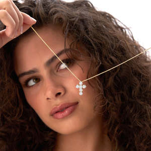 Pendentif croix glamour serti de diamants ronds de laboratoire 3,00 carats E-F VVS en or 14 carats pour cadeau de mariage ou d'anniversaire personnalisable - Product Image 3