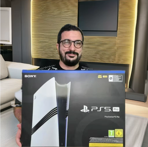 Consola PS5 Pro Original Nueva, Versión con Disco/Digital y Blu-ray, 2TB, Lista para Enviar - Product Image 1