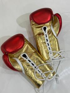 Gants de boxe en cuir PU rouge et or avec logo personnalisé, mitaines d'entraînement à lacets, équipement de combat professionnel - Product Image 5