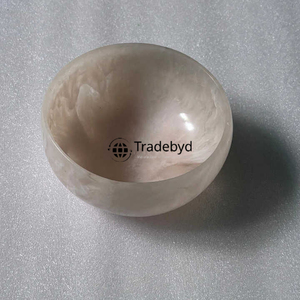 Bol en résine conçu par Tradebyd parfait pour les amateurs d'éco à la recherche d'un style éthique et d'une utilisation domestique durable - Product Image 3