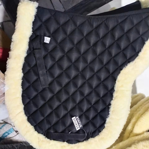 Couleurs personnalisées selle de cheval tissu de coton de haute qualité rembourrage en mousse réglable cheval saut tapis de selle - Product Image 2