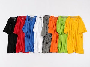 Logo personnalisé imprimé T-shirt de sport à séchage rapide pour femmes et hommes col rond haut ample et respirant avec coupe ajustée pour hommes - Product Image 3