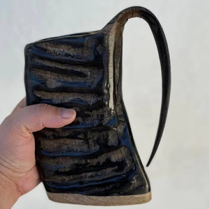 Taza Vikinga Religiosa de Lujo Hecha a Mano, Ecológica, de Cuerno Natural Pulido de Búfalo para Cerveza, Juego de Regalo Medieval - Product Image 1