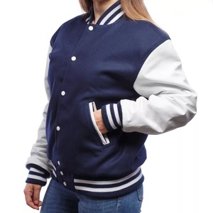 Veste universitaire vintage bleu marine pour homme avec manches blanches, boutons-pression, corps en laine, poignets côtelés, veste bomber universitaire personnalisée - Product Image 6