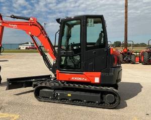 Excavadora Usada KX057-5 de 5.5 Toneladas en Stock, Máquina de Trabajo Pesado con Motor y Bomba Incluidos - Product Image 1