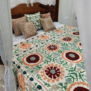 Couvre-lit en coton 100% - Couleurs vives - Broderie à la main Aari - Couture Kantha - Couvre-lit toute saison - Couvre-table - Product Image 1