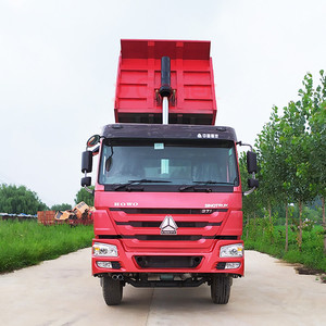 Camions à benne basculante HOWO 6x4 d'occasion de haute qualité, moteur Weichai, conduite à gauche, pour la construction, l'exploitation minière, robustes et fiables pour les tâches lourdes - Product Image 1