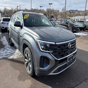 Volkswagen Atlas Cross Sport SE 4Motion 2024 Usado en Excelentes Condiciones - Product Image 1