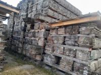 Vente en gros Boules de chêne de caractère de qualité originale française européenne Fabricant de bois d'œuvre pour menuiserie tous usages,
