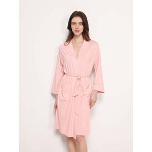 Bata de descanso de bambú rosa para mujer NakedSoft, transpirable, suave, con elastano, logotipo personalizado, cierre con cordón, ropa de casa de invierno, estampada, ODM - Product Image 1