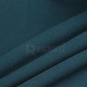 กางเกงขาสั้นผู้ชาย แห้งเร็ว ระบายอากาศดี สไตล์ลำลอง ผ้าฝ้ายฟลีซคุณภาพพรีเมียม แฟชั่นทันสมัย สีตัดกัน ออกแบบเองได้ - Product Image 6