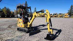 รถขุดตีนตะขาบขนาดเล็ก Caterpillar 303.5 307 รุ่นปี 2023 น้ำหนัก 2600 กก. เครื่องยนต์และปั๊มของแท้จากญี่ปุ่น สภาพดี ชั่วโมงการใช้งานต่ำ - Product Image 2