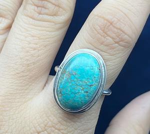 Anillo de plata turquesa Mohave natural, piedra preciosa turquesa, anillo de declaración de plata, anillo bohemio de plata hecho a mano para ella - Product Image 4