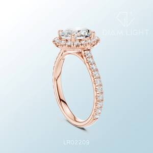 แหวนพลอยทรงรีประณีต ประดับด้วยพลอยระยิบระยับ เหมาะสำหรับงานหมั้น งานแต่งงาน หรือสวมใส่ในชีวิตประจำวัน - Product Image 2