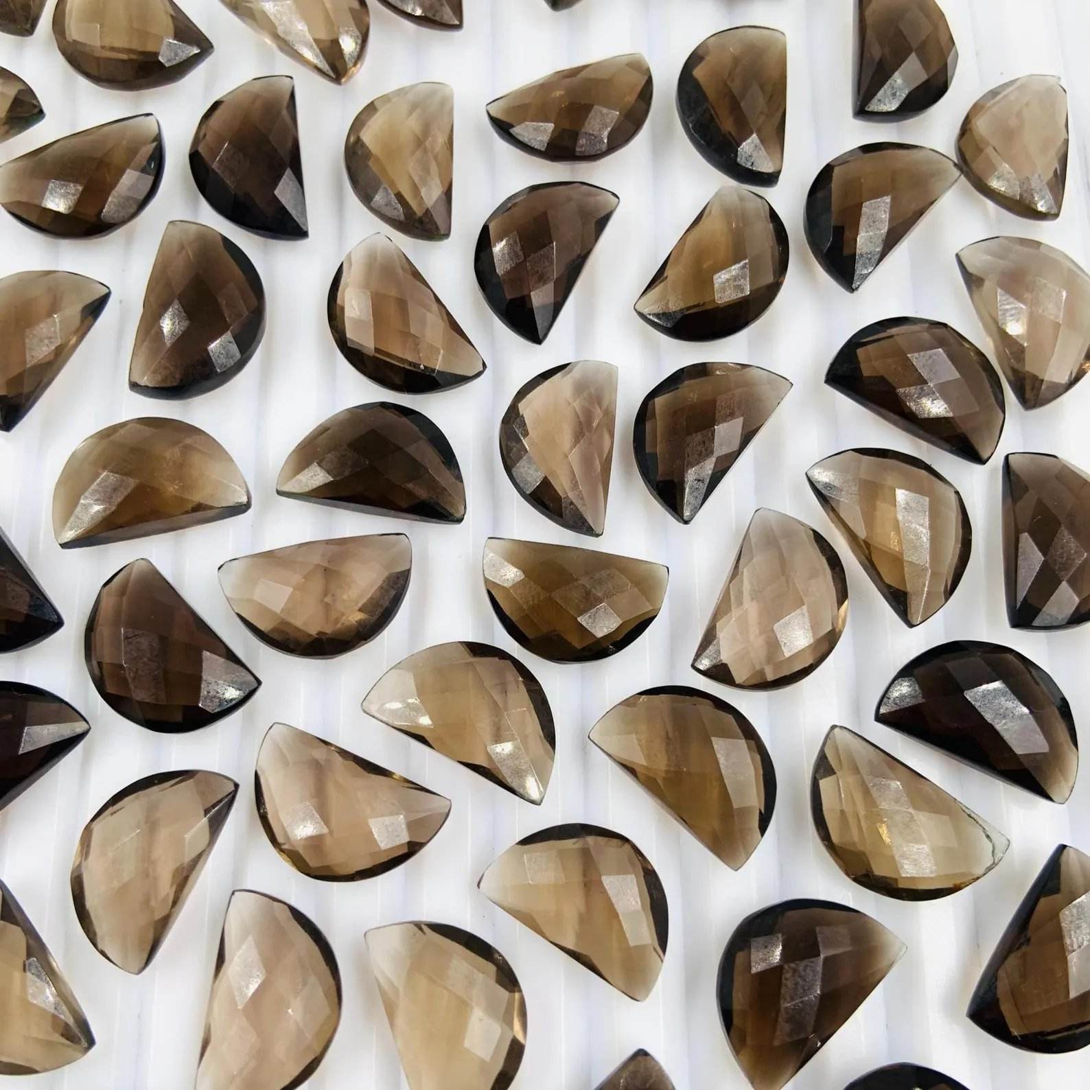 เช่นเดียวกับภาพ