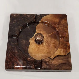 Nouvel arrivage de cendrier en résine époxy et bois de forme carrée au design moderne avec logo de couleur personnalisé portable pour l'intérieur et l'extérieur - Product Image 5
