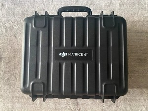 DJI Matrice 4T Edición Universal de Buena Calidad con Accesorios Completos, Cargador, Bolsa de Transporte y 2 Años de Garantía - Product Image 3