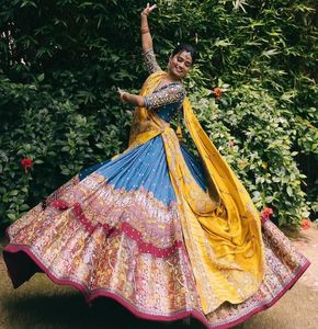 Hermoso Lehenga Choli de Georgette Sintética con Estampado de Diseñador y Dupatta Estampada, Traje Tradicional para Bodas, Fiestas y Eventos - Product Image 2