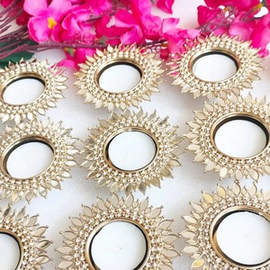 ที่วางเทียนตกแต่งบ้านแบบดั้งเดิมอินเดียพร้อม kundan แก้วทรงกลมและโต๊ะโลหะตกแต่งบันไดสำหรับขวดโหลเทียน - Product Image 3