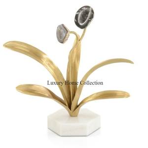 Anillo redondo de Metal resistente de Color negro y esculturas de acentos de decoración del hogar de diseñador de hojas múltiples chapadas en oro de alta calidad a la venta - Product Image 3