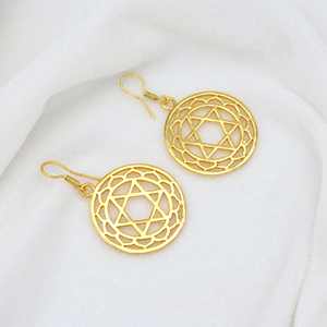 ต่างหูห้อยทองเหลืองดีไซน์วินเทจชุบทอง18K สำหรับเป็นของขวัญสุดเพอร์เฟกต์ - Product Image 3