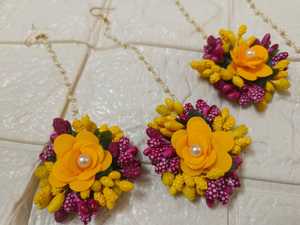 Maang Tikka floral amarillo | Joyería de flores de boda india para Haldi, Mehendi | Regalo de dama de honor y accesorio nupcial - Product Image 2
