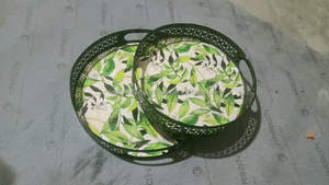 Bandeja de servicio impresa de Metal de estilo Vintage con grabado intrincado Bandeja de servicio impresa de Metal ecológica Impresión elegante moderna - Product Image 3