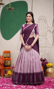 Lehenga Saree en soie violette pour femmes avec chemisier brodé, tenue ethnique traditionnelle - Product Image 3
