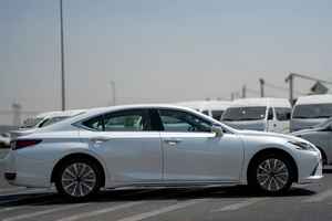 NOUVEAU LEXUS ES-SERIES 300 H 2025, 299 CV/ 4 CYLINDRES, 5 PLACES, 0 KM, TRANSMISSION AUTOMATIQUE 10 VITESSES À VENDRE - Product Image 5