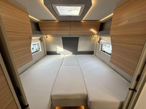 Autocaravana Económica 2019 Gris Euro 5 para 4-6 Personas, Viajes Familiares de Lujo con Piso Acrílico y Capacidad de Carga de 3600 kg - Product Image 3