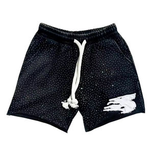 Short délavé à l'acide de couleur noire avec strass pour hommes, vêtements décontractés en coton, shorts délavés à l'acide avec appliques et distresses - Product Image 1