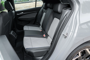 รถยนต์มือสองปี 2024 รุ่น POLO 1.5L 2WD เกียร์อัตโนมัติ เบนซิน แบบแฮทช์แบ็ก พวงมาลัยซ้าย 5 ที่นั่ง เบาะสีเข้ม มาตรฐานยูโร 6 - Product Image 2