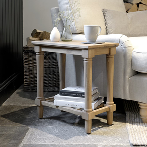 Table d'appoint en bois massif avec étagère à lattes - Product Image 6