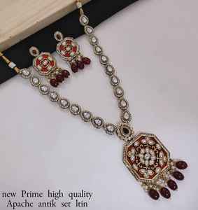 Merveilleux indien réel Kundan qualité supérieure forme carrée Minakari travail Jaypuri pendentif avec perle boucles d'oreilles ensemble pour les femmes - Product Image 2