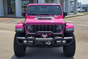 Wrangler Unlimited Rubicon 392 Edición Final 2024, 4x4, Motor Hemi V8 de 470 hp, Tracción Total Permanente, Color Tuscadero Pearl Coat - Product Image 2