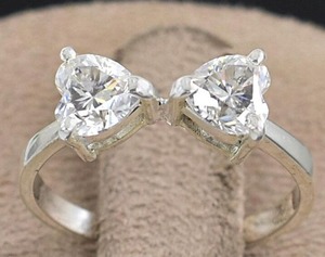 Anillo con forma de corazón de moissanita blanca, anillo de compromiso personalizado de moissanita de Plata de Ley 925, regalo para ella - Product Image 3