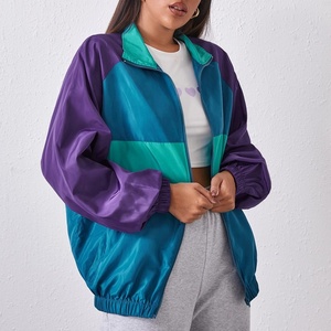 Veste de mode sur mesure pour femmes, grande taille, automne, décontractée, coupe-vent imperméable, tissu en nylon imprimé, vente en gros, tailles plus grandes - Product Image 4