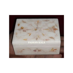 Top Class Quality <b>White</b> Marble Handmade Flower Mother Of Pearl Inlay Design Rectangular Shape Jewelry <b>Boxes</b> For <b>Gifting</b> Purpose - Product Image 1