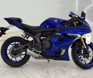 Super Offres sur la moto sportive YZF R6 2025 neuve, modèle 6 vitesses 117 ch, 599 cm³ - Product Image 1