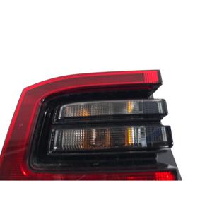 Luz Trasera de Freno Izquierda DR Serie 5.0 J68-4433010 (19>) - Product Image 2