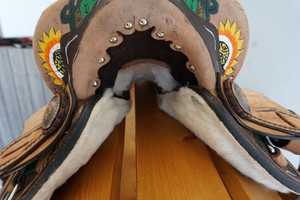 ROYAL INTERNATIONAL Selle de course western en cuir pleine fleur de qualité assurée pour l'équitation, avec arceau en fibre de verre - Product Image 3