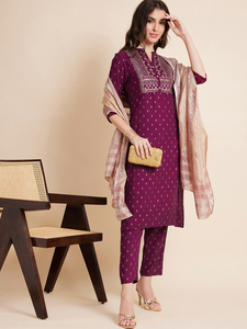 Conjuntos de pantalón y Dupatta bordados de Color Burdeos a la moda y con estilo para mujer, colección étnica lista para usar al por mayor - Product Image 5