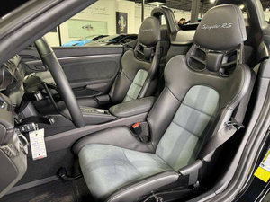 Voiture de sport Spyder RS 2024 d'occasion, modèle ouvert, avec configuration inspirée des courses - Product Image 5