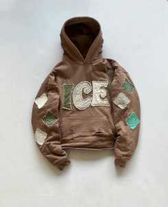 Sudadera con capucha personalizada hecha a mano, un diseño recortado de gran tamaño con parches bordados y apliques desgastados y bordados muy especiales - Product Image 1