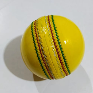 Pelotas de Entrenamiento de Cricket de Interior Amarillas de Alta Calidad, Cuero Vacuno Seleccionado, 110-115g, 22.5cm, Hechas en Pakistán, Marca Personalizada - Product Image 6