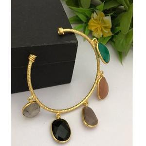 Bracelet ouvert élégant de perle d'eau douce royale Bracelet de perle antique de luxe Bracelet de perle d'eau douce de fusion antique pour des femmes - Product Image 1