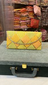 Bolso de mano bordado Vintage a la moda para mujer, bolso Potli, bolso de mano, recuerdo de boda, regalo de devolución, invitados inspirados en la India - Product Image 5